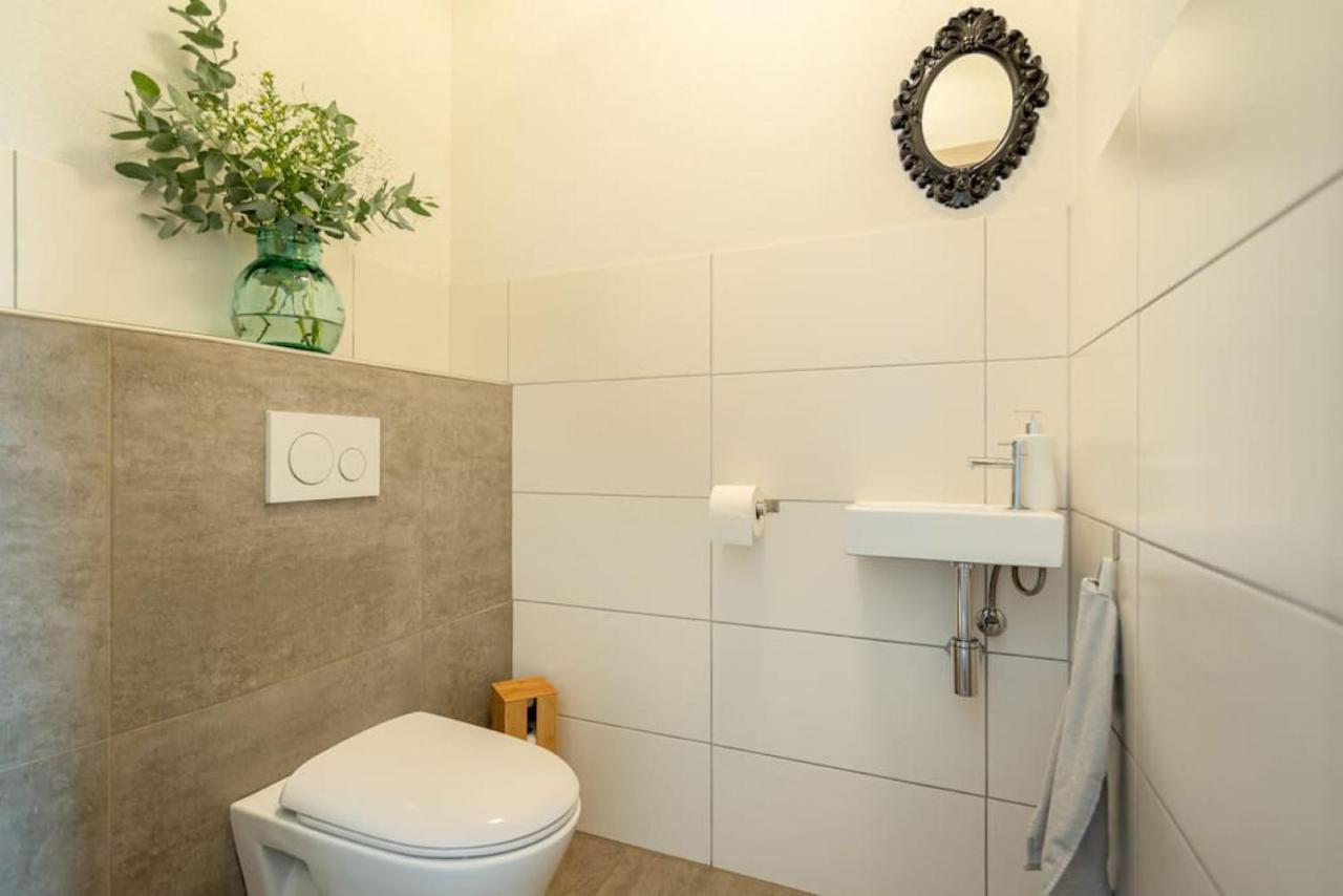 Villa Spacious Sauna Hot Tub Pool Patio Bbq *