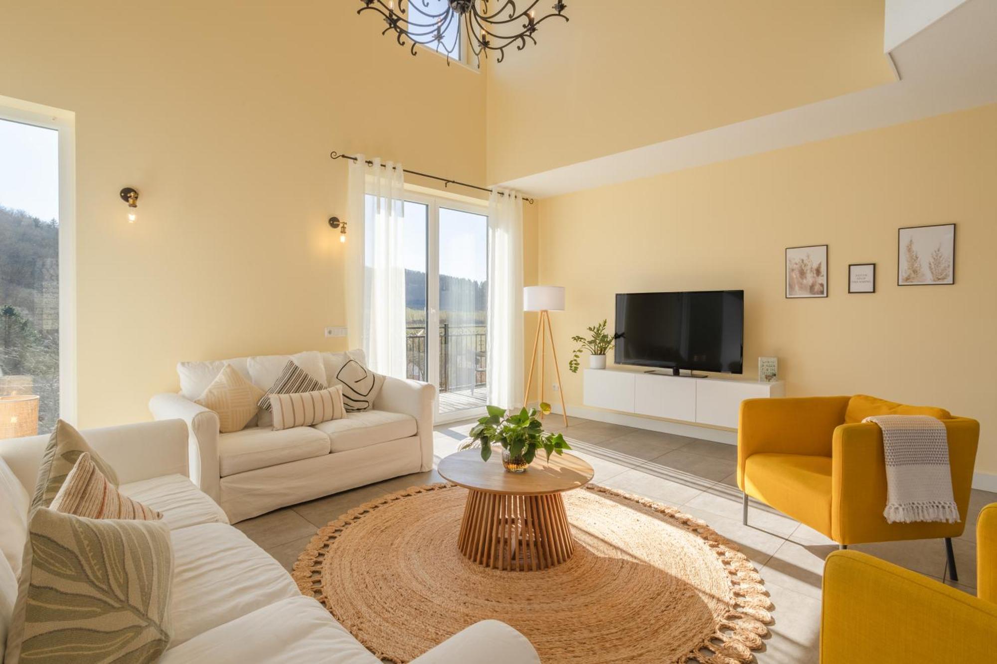 Villa Spacious Sauna Hot Tub Pool Patio Bbq